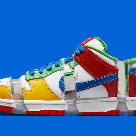 Athletic_Shoes